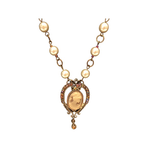 Upcycled Cameo necklace. - Picture 7 of 8